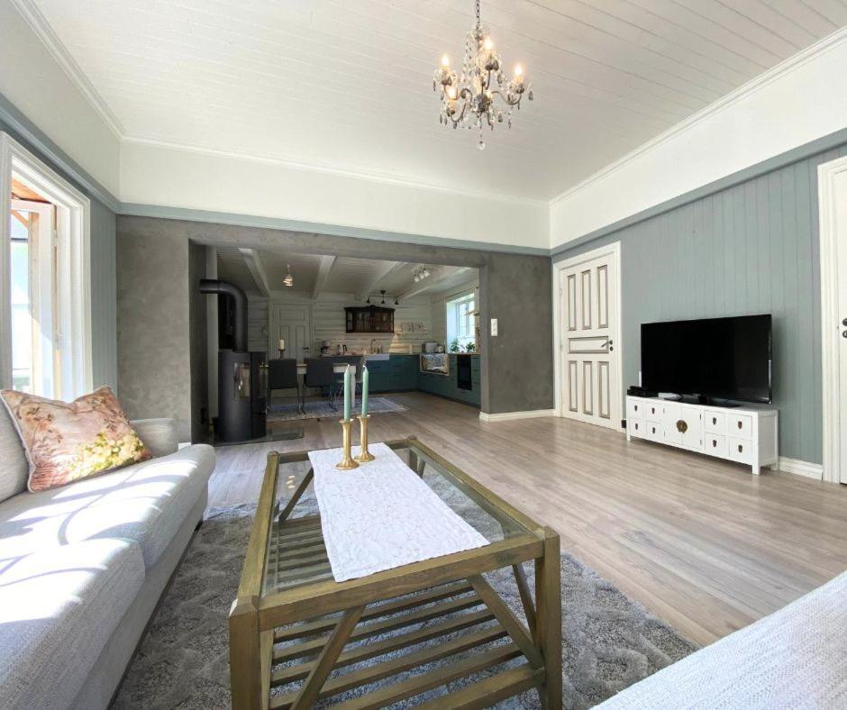 Dalen - Full House With Two Bedrooms, Patio, Garden And Central Location Exteriör bild